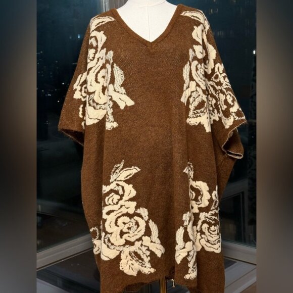 🆕 FARM Rio 🧿 NWOT Brown Poncho Sweater with Rose Floral Knit Detailing, Sz L - Picture 7 of 15